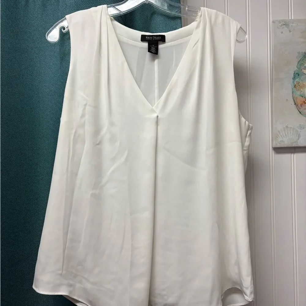 White House Black Market White Top Size 8